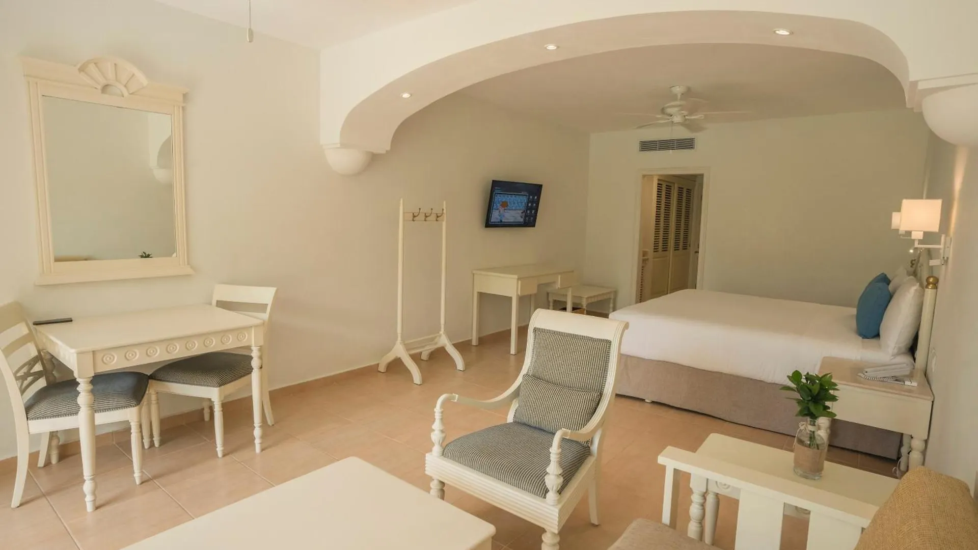 Iberostar Waves Punta Cana 5*,  Repubblica Dominicana