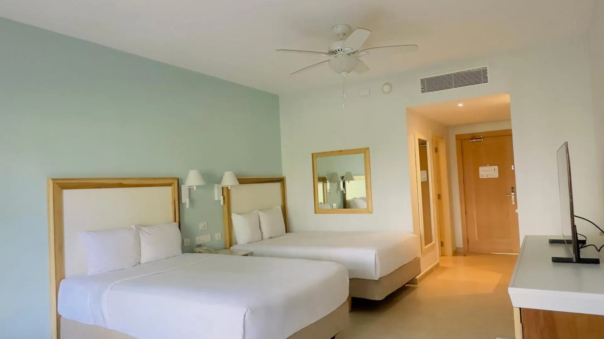 Iberostar Waves Punta Cana